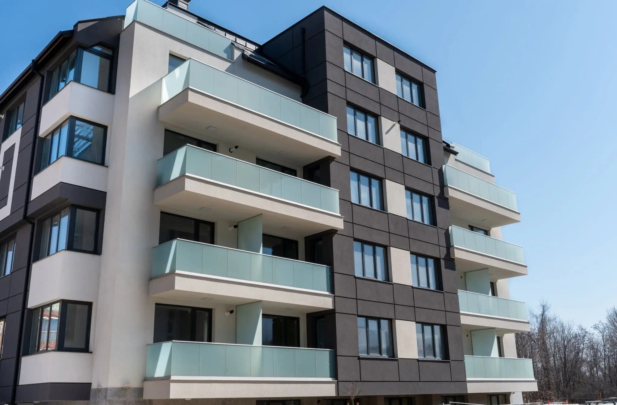 Bulgaria project glass application reference
