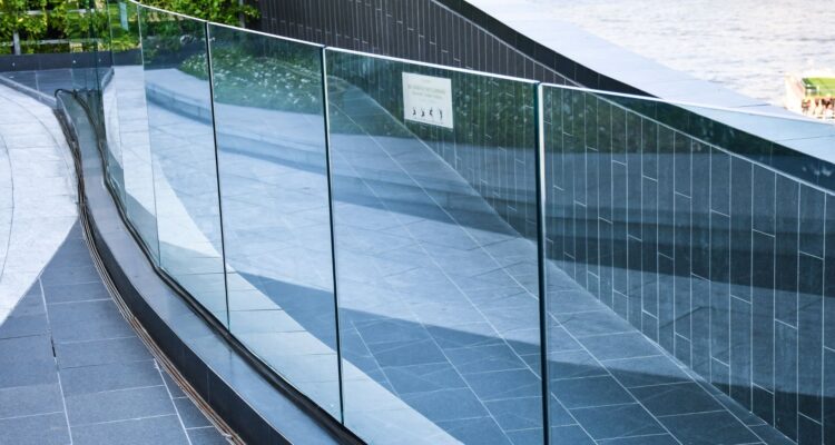 Guardrail Glass 1920 x 1080 piksel